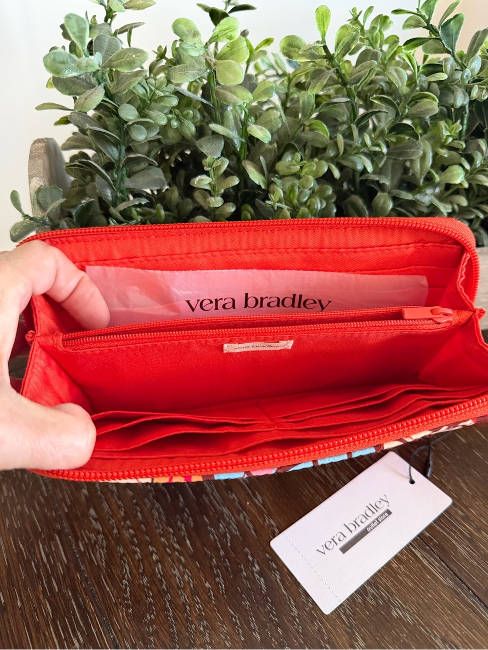 Vera Bradley Essential Continental Quilted Zip Around Wallet NWT - Picture 2 of 5